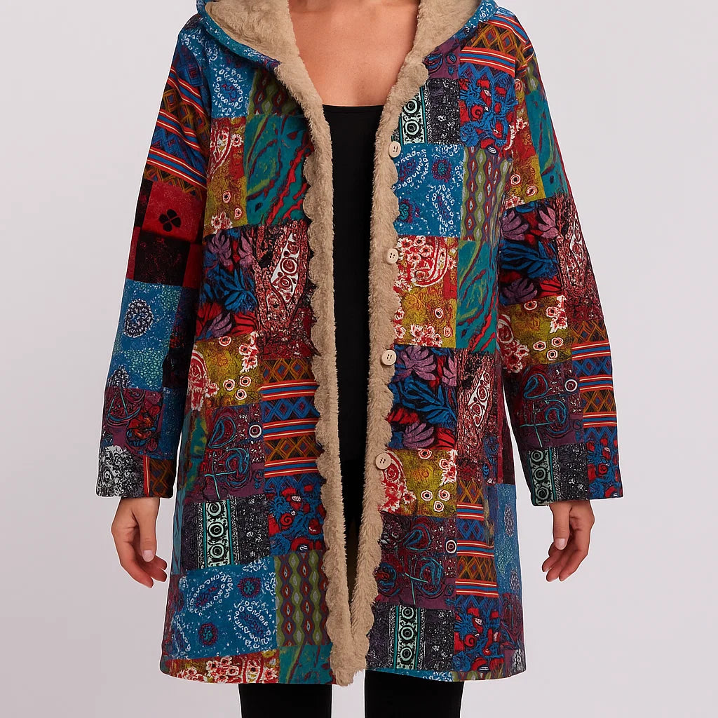 Damen-Mantel im Boho-Stil mit Kapuze – Bunter Wintermantel mit Fleece-Futter und Knopfleiste